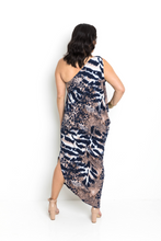 Load image into Gallery viewer, Ess Dress Long - Navy Leopard