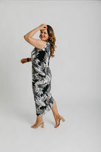 Load image into Gallery viewer, Ess Dress Long - Feather Palm